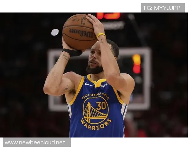 勇记：库里&格林&小佩顿都可以出战今天对阵爵士的比赛